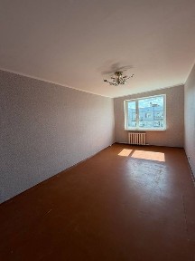 Продам 2 кімнатну квартиру, р. н Військове містечко