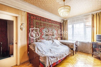Продаж 2-кімнатної квартири 45 м², Празька вул., 3