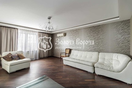 Продаж 2-кімнатної квартири 73 м², Дарницький бул., 8