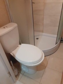 БЕЗ КОМІСІЇ. ВЛАСНИК. готова квартира можна заходити і жити готова квартира, можна заходити та жити.