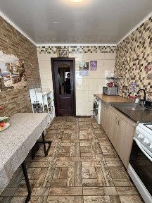 Продаж 4-кімнатної квартири в смт Рокитне Білоцерківський район