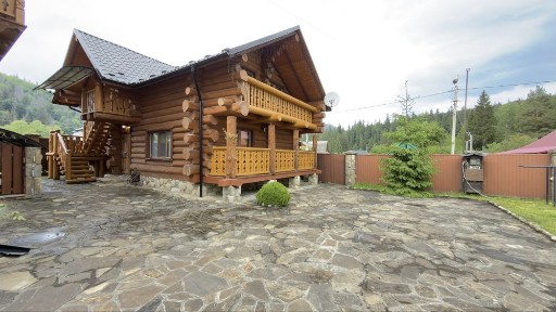 Продаж діючого готелю в Микуличені
