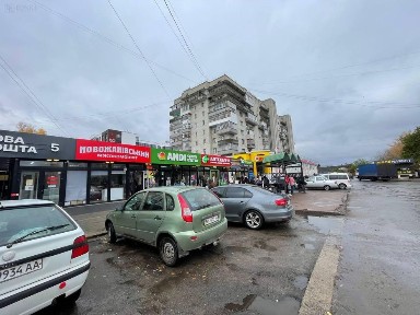 Оренда, Фасадний вхід, Торгового Приміщення, Ромни 35м2
