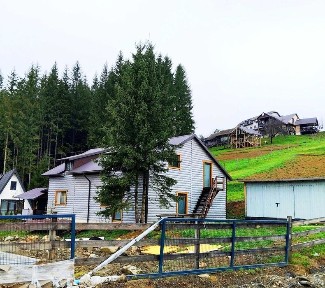 Продається половина будинку в Карпатах, Івано-франківська область, с. Яблуниця, Буковель