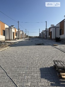 Продаж 1 поверхового таунхауса з ділянкою на 2.4 сотки, 85 кв. м, 3 кімнати, на вул. Петра Григоренка 39 • ID 34533623