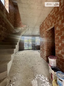 Продаж 2 поверхового таунхауса з ділянкою на 2 сотки, 76.6 кв. м, 3 кімнати, на вул. Миру • ID 34527976