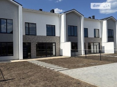 Продаж 2 поверхового таунхауса з ділянкою на 3 сотки, 125 кв. м, 3 кімнати, на вулиця Ялинкова • ID 34444600