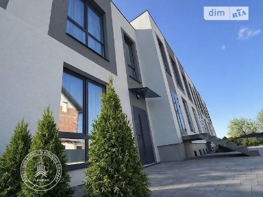 Продаж 2 поверхового таунхауса з ділянкою на 2 сотки, 69 кв. м, 2 кімнати, на вул. Незалежності • ID 34420965