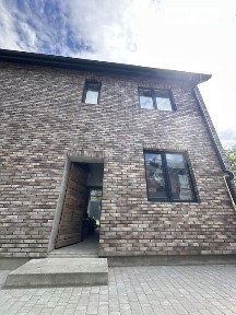 Продаж 2 поверхового таунхауса з ділянкою на 1 сотку, 90 кв. м, 2 кімнати, на 2-й пров. Український 7 • ID 34397679