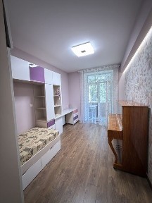 3 кімнатна сталінка в центрі з ремонтом під ключ