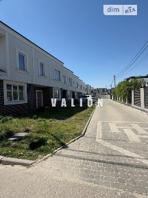 Будівельників 4-а вулиця, Нові Петрівці, 4-а вул. Будівельників 16 • ID 34299795