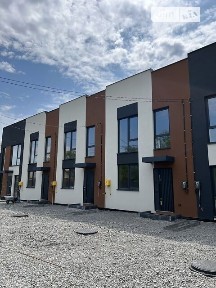 Продаж 2 поверхового таунхауса з ділянкою на 1 сотку, 90 кв. м, 3 кімнати, на вул. Садова • ID 34284440