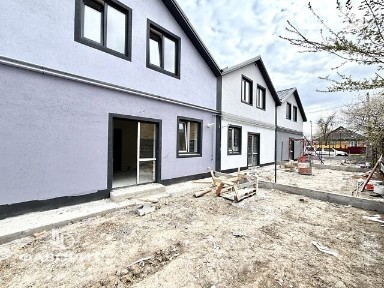Продаж 2 поверхового таунхауса з ділянкою на 1.4 сотки, 125 кв. м, 4 кімнати, на вул. Дачна • ID 34223106