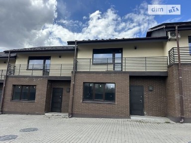 Продаж 2 поверхового таунхауса з ділянкою на 2.5 сотки, 105 кв. м, 3 кімнати, на вул. Мирна • ID 34216724