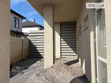 Продаж 2 поверхового таунхауса з ділянкою на 1 сотку, 93 кв. м, 4 кімнати, на вул. Берегова • ID 34200386