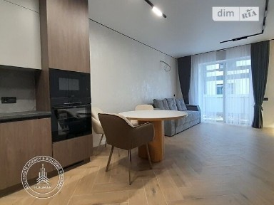 Продаж 2 поверхового таунхауса з ділянкою на 1 сотку, 72 кв. м, 2 кімнати, на вул. Зелена • ID 34198988