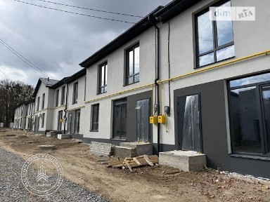 Продаж 2 поверхового таунхауса з ділянкою на 1 сотку, 68 кв. м, 2 кімнати, на вул. Богдана Хмельницького • ID 34183901