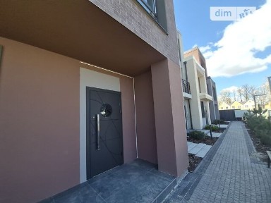 Продаж 2 поверхового таунхауса з ділянкою на 40 кв. м., 107 кв. м, 4 кімнати, на вул. Лютнева • ID 34158846