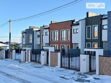 Сергія Голубєва вулиця, район Південний, Рівне, вул. Сергія Голубєва 12 • ID 34091778