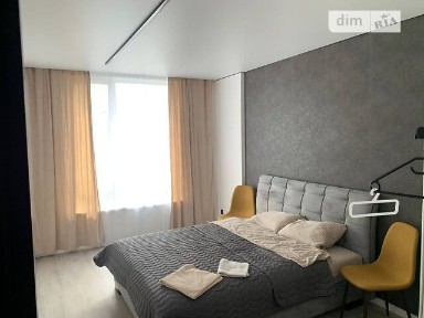 Здам подобово 2к квартиру на вул. Захисників України 40 • ID 34557392