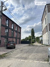 Продам квартиру в центрі