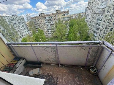 Продам 3-комн квартиру в районе Кирова просп.