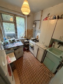 Продам Однокомнатную квартиру у. Виталия Матусевича Металургический район.