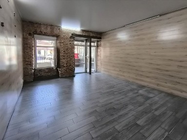 Продам Коммерция/15кВат/Центр/ Фасад/два входа/трафик/Ремонт/