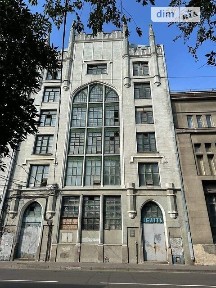Продаж спеціального приміщення на вул. Різдвяна 9, площа 1955.1 кв. м • ID 34654349