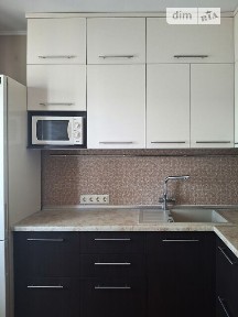 Бориса Гмирі вулиця, мікрорайон Осокорки, район Дарницький, Київ, метро Позняки, вул. Бориса Гмирі 16А • ID 34606623