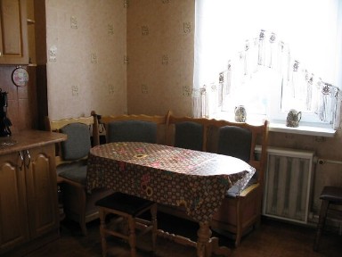 Саперно-Слобідська вулиця, мікрорайон Саперна Слобідка, район Голосіївський, Київ, метро Деміївська, вул. Саперно-Слобідська • ID 34535936
