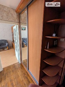 Коновальця Євгена вулиця, район Північний, Рівне, вул. Коновальця Євгена 10 • ID 34517997
