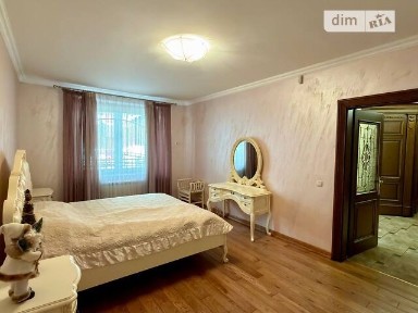 площа Ринок, район Центр, Івано-Франківськ, пл. Ринок 1 • ID 34331838