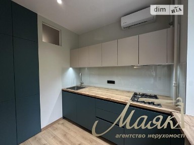 вулиця Маккейна Джона, мікрорайон Саперне Поле, район Печерський, Київ, метро Звіринецька (Дружби народів), вул. Маккейна Джона 22 • ID 34316413