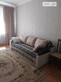 проспект Повітряних Сил, мікрорайон Першотравневий Масив, район Солом'янський, Київ, метро Вокзальна, просп. Повітряних Сил 38 • ID 34293619