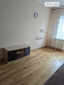 Буковинська вулиця, район 12-школа, Рівне, вул. Буковинська 5А • ID 34257310