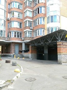 Осіння вулиця, мікрорайон Біличі, район Святошинський, Київ, метро Академмістечко, вул. Осіння 33 • ID 34226539
