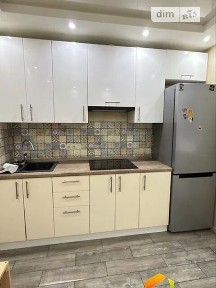 Соломії Крушельницької вулиця, мікрорайон Осокорки, район Дарницький, Київ, метро Харківська, вул. Соломії Крушельницької 15В • ID 34187714