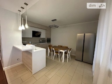Миколи Ушакова вулиця, Київ, вул. Миколи Ушакова 1 • ID 33981355
