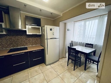 Довготривала оренда 3к квартири на вул. Пішонівська • ID 33977000