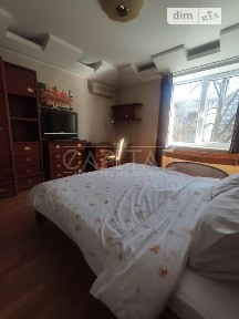 Тарасівська вулиця, район Шевченківський, Київ, метро Університет, вул. Тарасівська 14/2 • ID 33875495