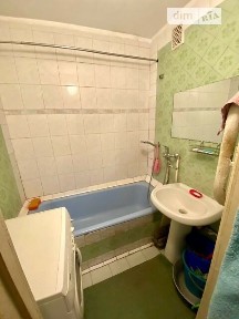 Ревуцького вулиця, мікрорайон Харківський Масив, район Дарницький, Київ, метро Харківська, вул. Ревуцького 17Б • ID 33845792