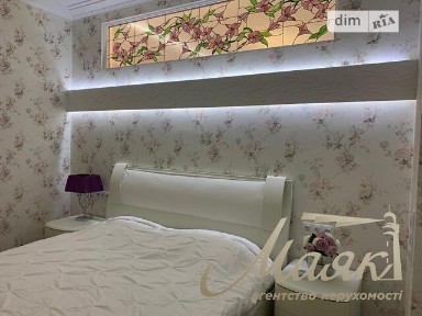 вулиця Андрія Верхогляда, мікрорайон Чорна Гора, район Печерський, Київ, метро Звіринецька (Дружби народів), вул. Андрія Верхогляда 16 • ID 33802308