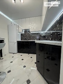 Злуки проспект, район Бам, Тернопіль, просп. Злуки 7 • ID 33758606