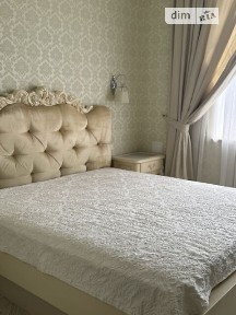 Хрещатик вулиця, район Печерський, Київ, метро Майдан Незалежності, вул. Хрещатик 23 • ID 33348010