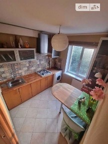 вулиця Романа Ратушного, мікрорайон Солом'янка, район Солом'янський, Київ, метро Олімпійська, вул. Романа Ратушного 18 • ID 33311024