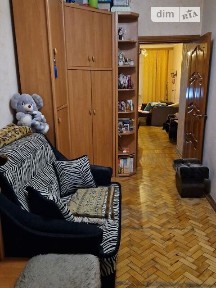Уманська вулиця, мікрорайон Першотравневий Масив, район Солом'янський, Київ, метро Вокзальна, вул. Уманська 25 • ID 33269535