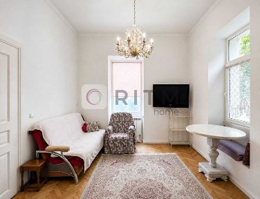 Продаж 2 кімнатної квартири з ремонтом, Галицький район.
