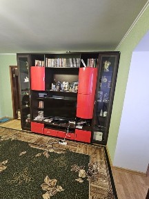 Продам 3 кімнатну квартиру із меблями у тихому місці