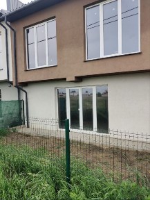 Продам зданий таунхаус в чудовому районі Чернівців